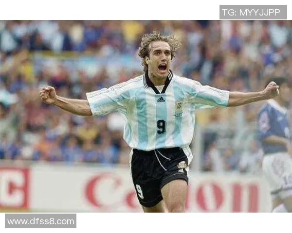 名模与足球明星的绯闻背后那些不为人知的秘密与故事